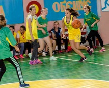 3 День фізичної культури і спорту юні баскетболісти Гусятинської ДЮСШ зустріли спортивним святом 2