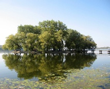 острівок закоханих озеро