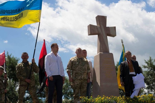На Тернопіллі у селі Конюхи відкрили монумент Українським Січовим Стрільцям