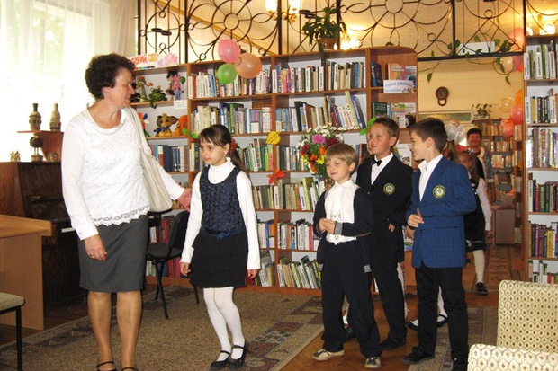 бібліотка свято школярі діти