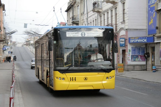 Тролейбус1