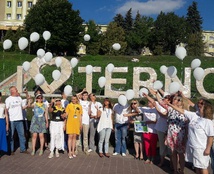 Тернополян закликали подорожувати безпечно, а працювати - в Україні