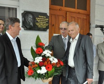 У Тернополі відкрили меморіальну дошку Юрію Коморовському