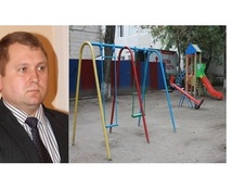 Search  Віктор Шумада Оновили дитячі майданчики на проспекті Злуки 2