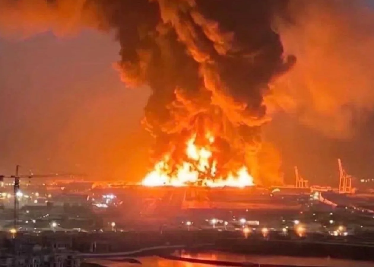 Пожежа на алюмінієвому заводі Al Taweelah EGA в Абу-Дабі після атаки Ірану