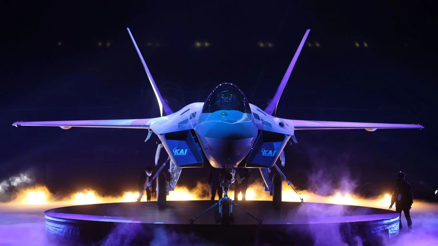Південнокорейський винищувач KF-21 Boramae на церемонії премєри в Сачхоні