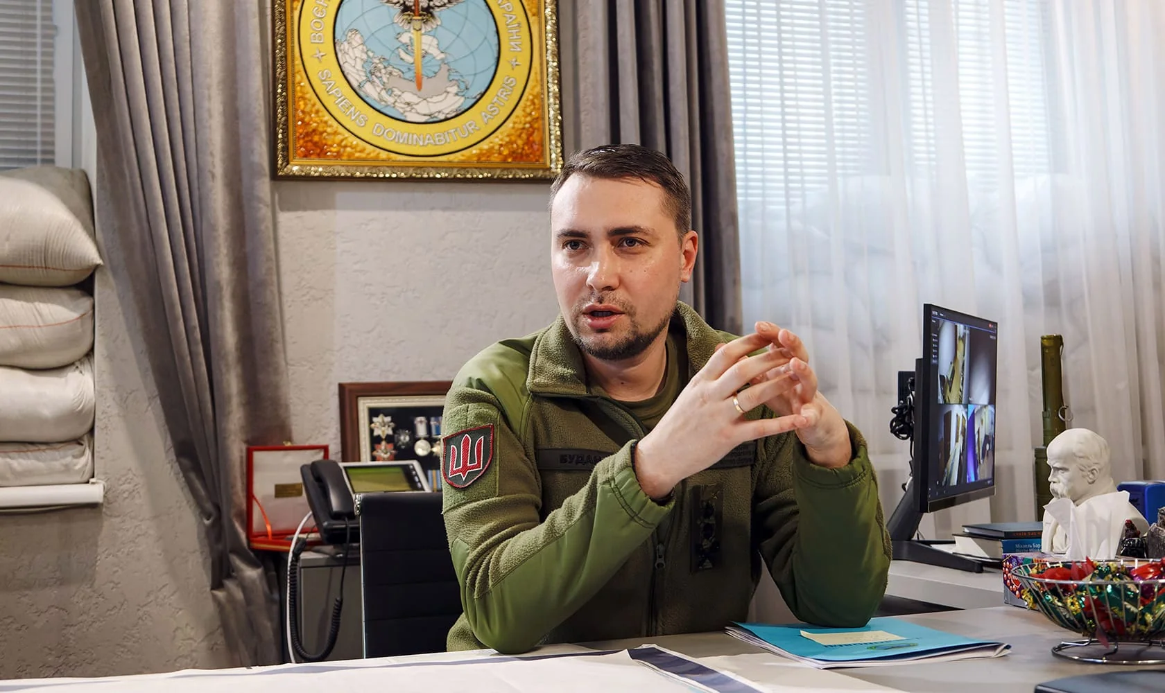 Кирило Буданов у кабінеті обговорює створення Пантеону видатних українців