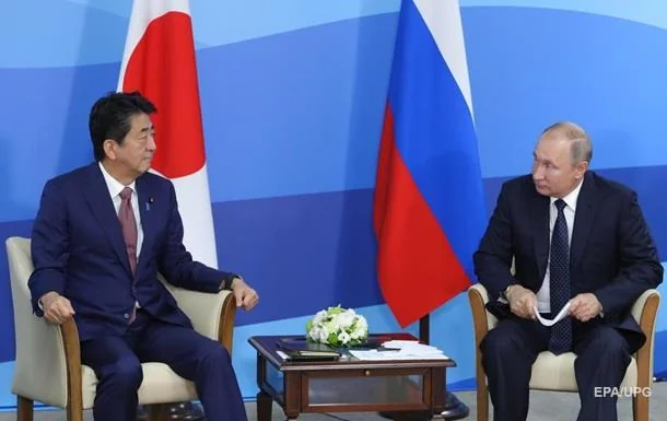 Премєр Японії Сіндзо Абе та президент Росії Володимир Путін на переговорах щодо візиту.