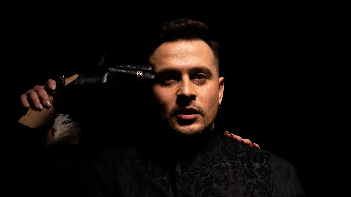 ХАС у кліпі Звикли: жінка приставляє пістолет до його голови
