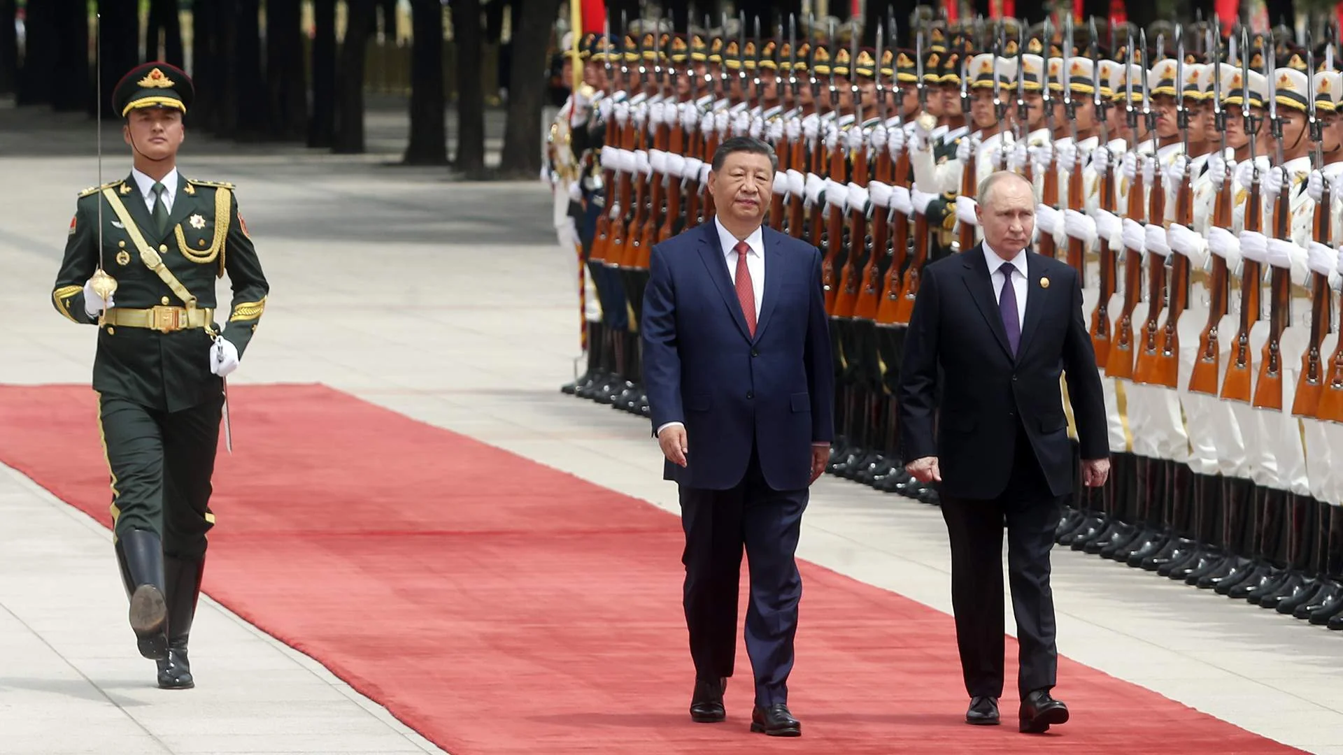 Сі Цзіньпін і Володимир Путін під час державного візиту до Китаю