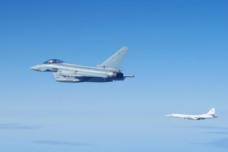 Винищувач НАТО Typhoon перехоплює російський Ту-134 над Балтією