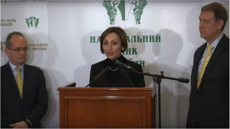 Представники НБУ на брифінгу пояснюють націоналізацію Сенс Банку через санкції та ризики