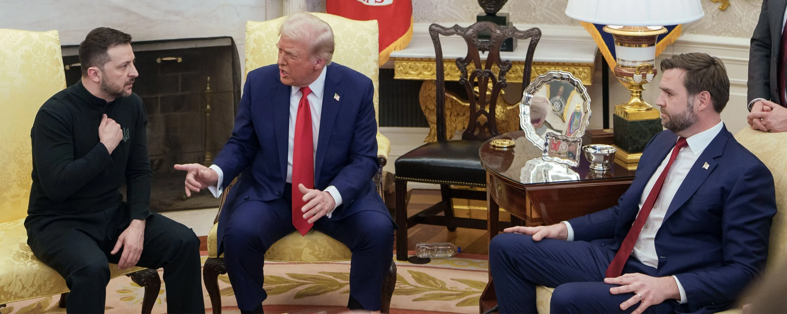 Дональд Трамп і Володимир Зеленський у розмові в Овальному кабінеті