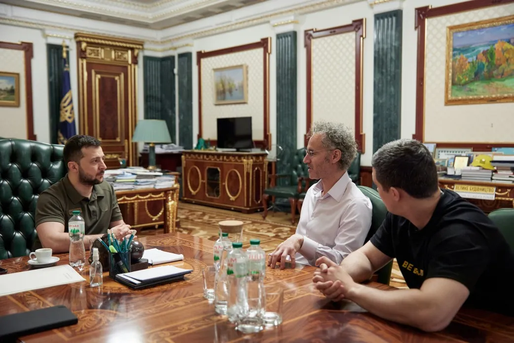Михайло Федоров та CEO Palantir Алекс Карп на зустрічі щодо ШІ у військових операціях