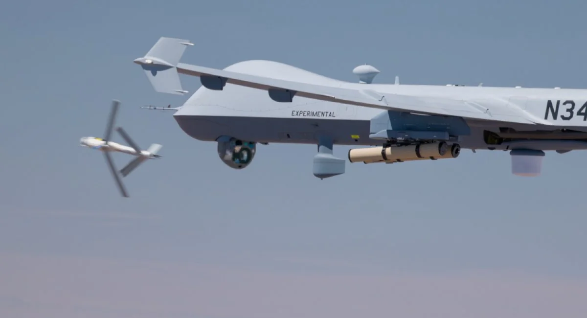 MQ-9 Reaper з експериментальним модульним дроном та ракетами