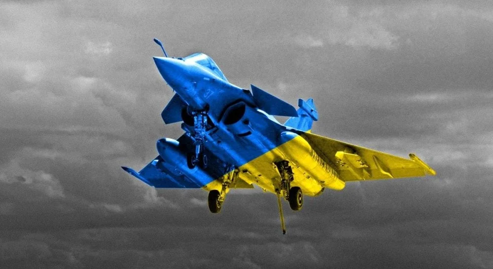 Винищувач Rafale в кольорах прапора України